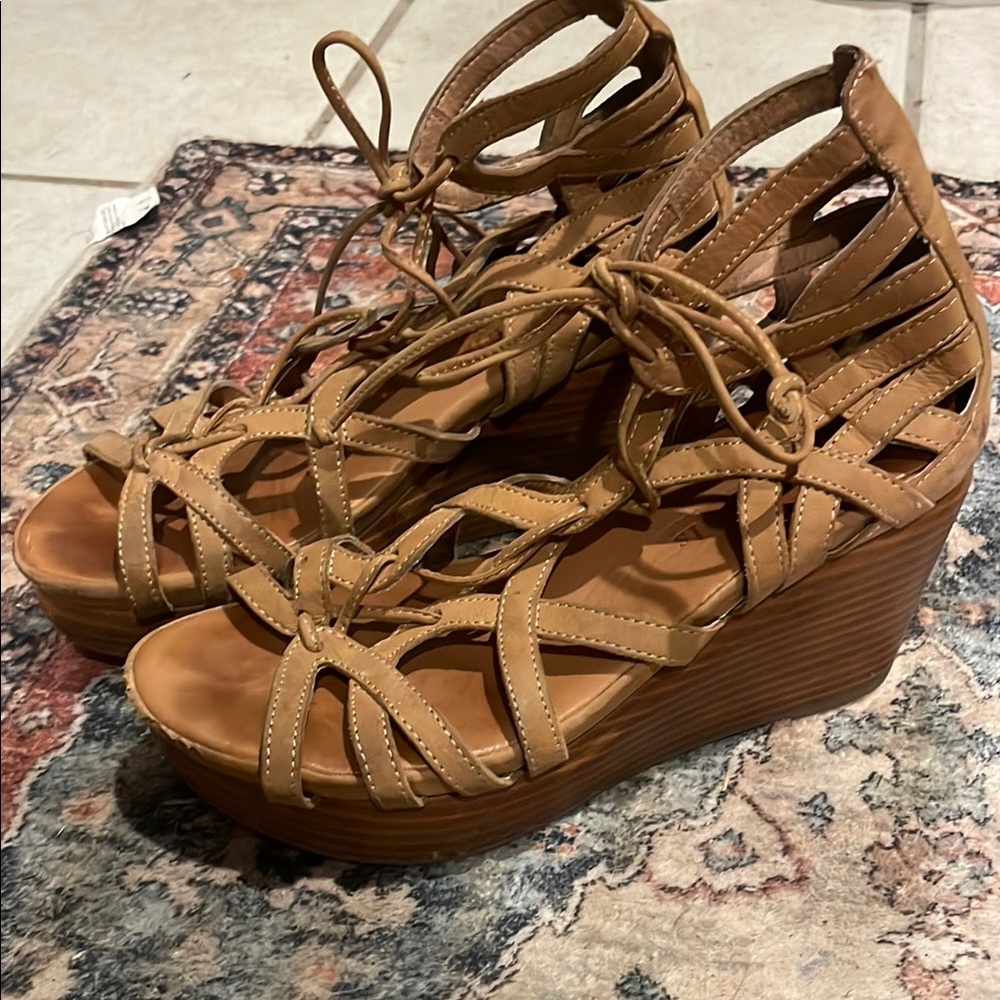 Women's Tan Wedge Sandals